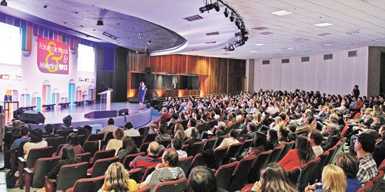 Auditório ‘Elis Regina’ ficou lotado durante palestra da presidente do Magazine Luiza, Luiza Helena Trajano